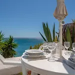 Jardins Do Mar - By Bedzy Daire